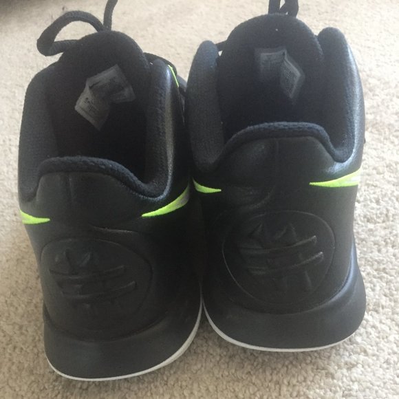 Nike Kyrie Flytrap 3 Basketball shoes main image 6